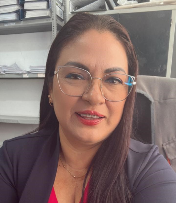 CPC. LIZ JENNY PAREDES LAZO